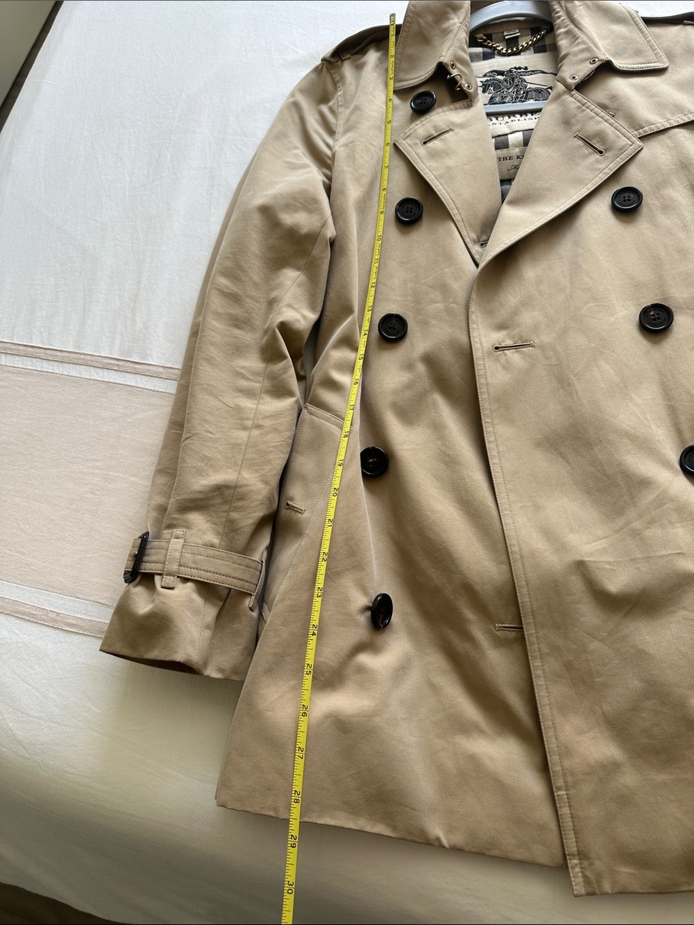 Burberry Tan Double-Breasted Trench Coat with Check Lining - Picture 4 of 5